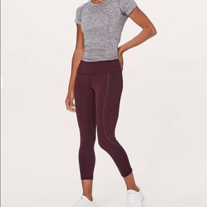 Lululemon Extra Mile Crop 23” Reflective, 6